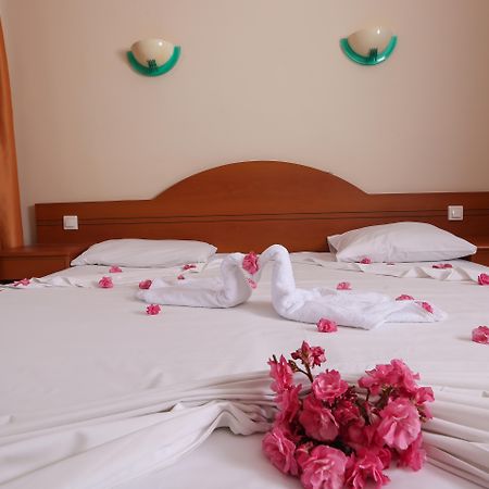 Tuntas Family Suites Kusadasi Luaran gambar